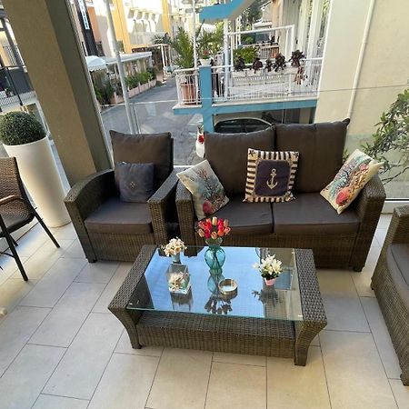 Hotel Vienna Rivazzurra Rimini Dış mekan fotoğraf