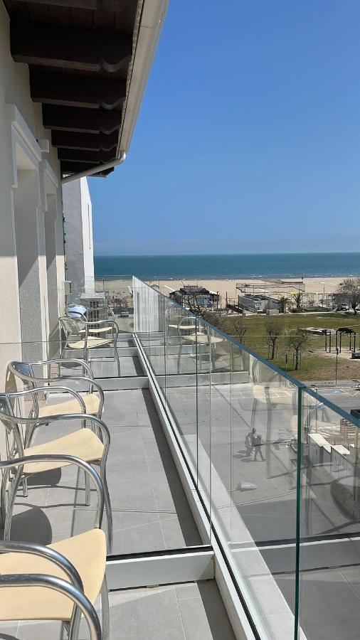 Hotel Vienna Rivazzurra Rimini Dış mekan fotoğraf