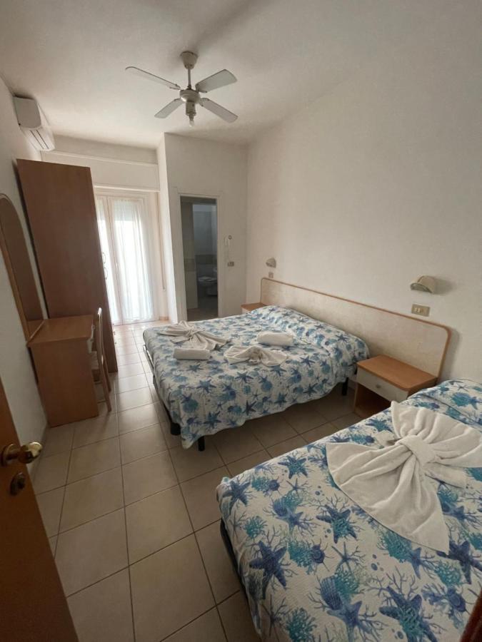 Hotel Vienna Rivazzurra Rimini Dış mekan fotoğraf