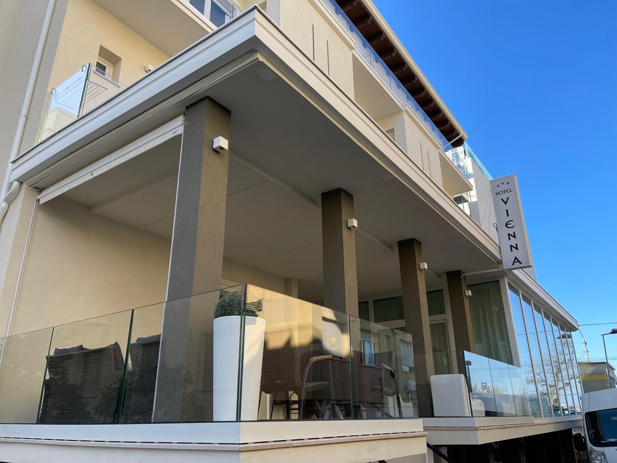 Hotel Vienna Rivazzurra Rimini Dış mekan fotoğraf