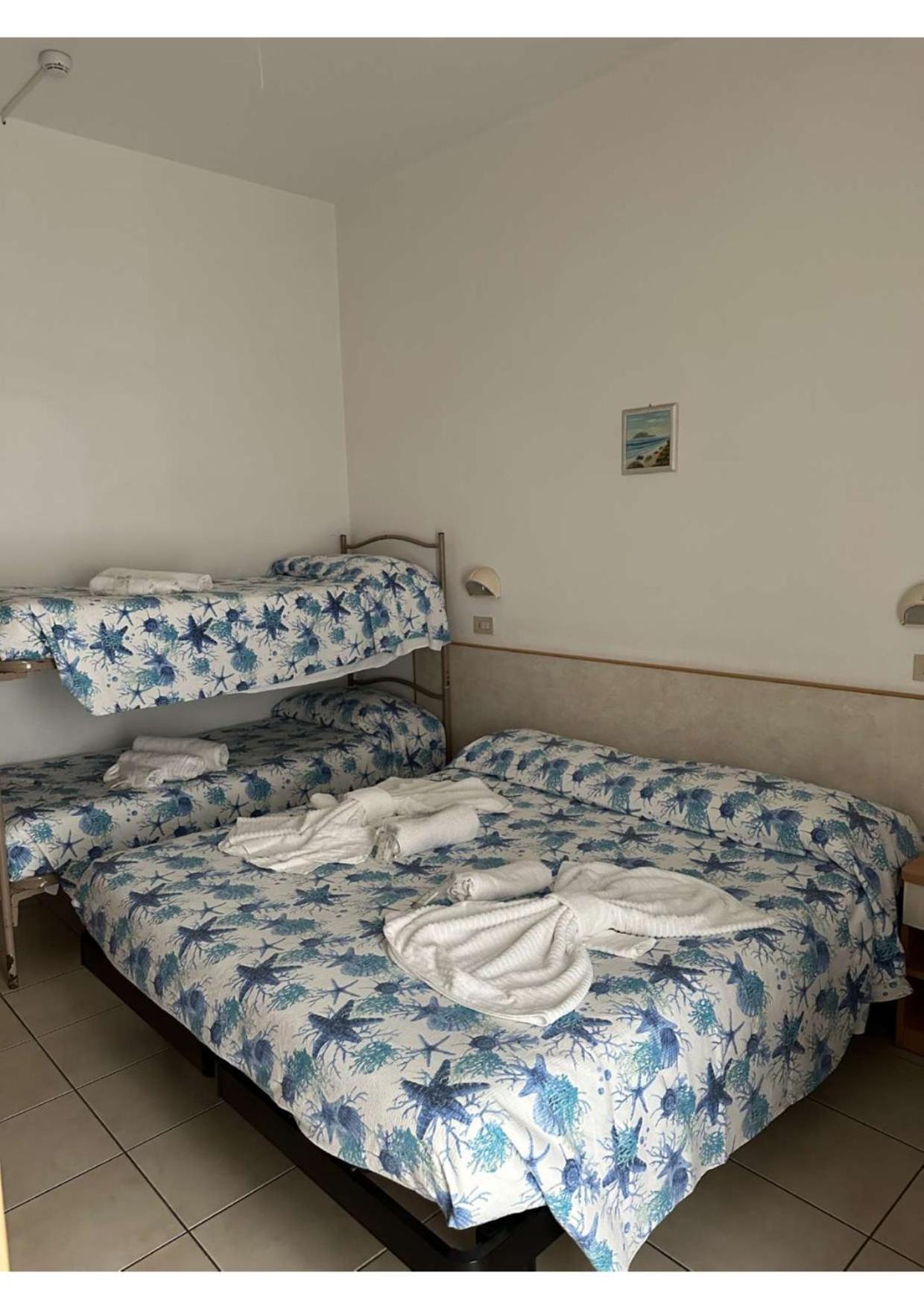Hotel Vienna Rivazzurra Rimini Dış mekan fotoğraf