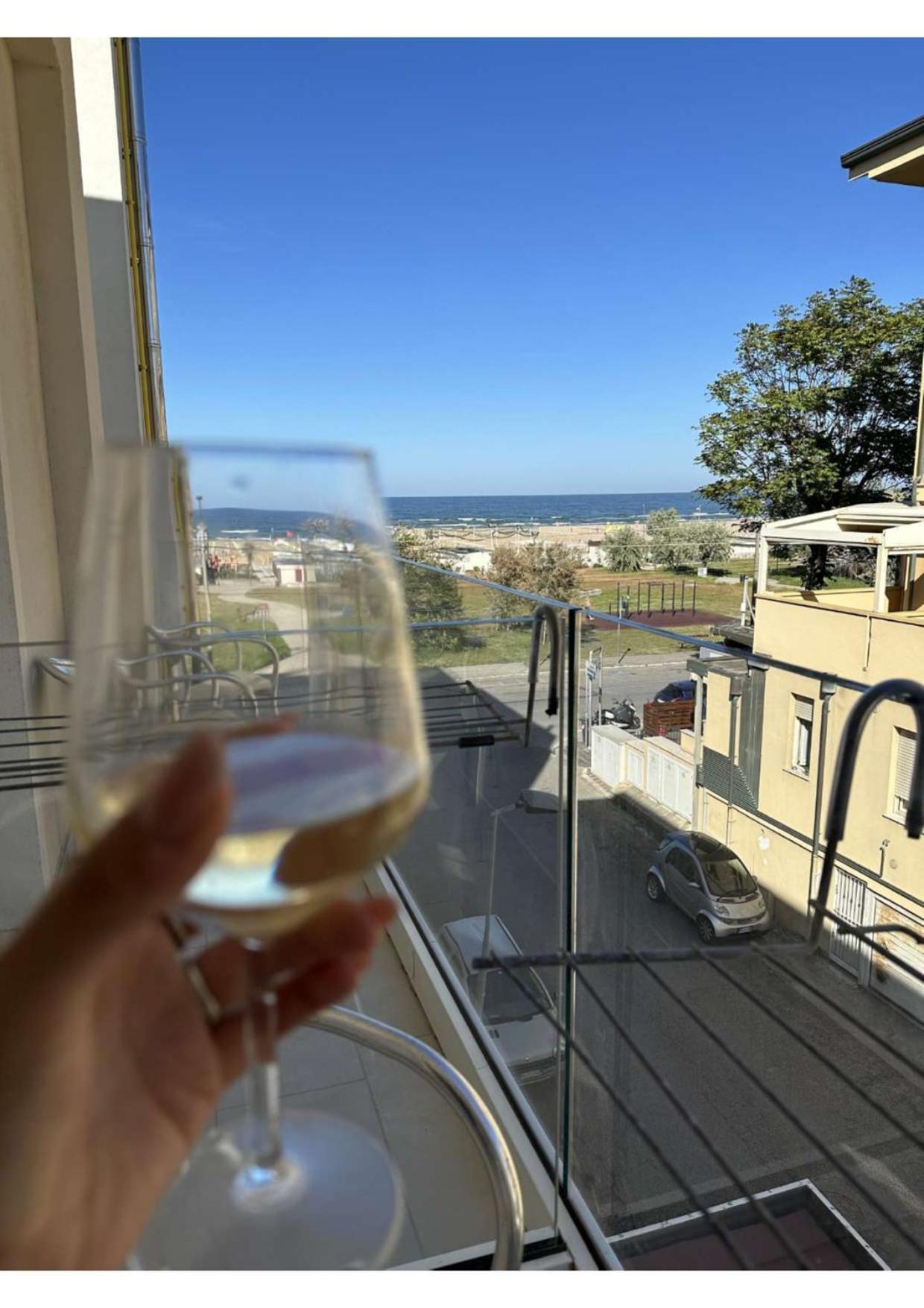 Hotel Vienna Rivazzurra Rimini Dış mekan fotoğraf