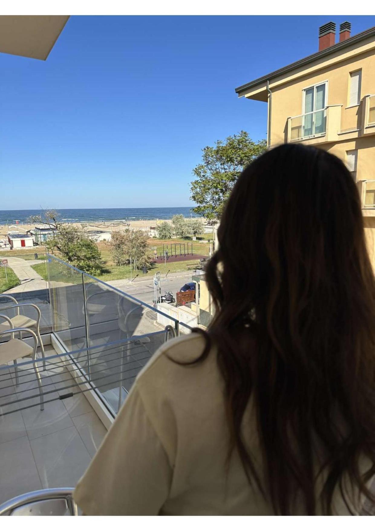 Hotel Vienna Rivazzurra Rimini Dış mekan fotoğraf