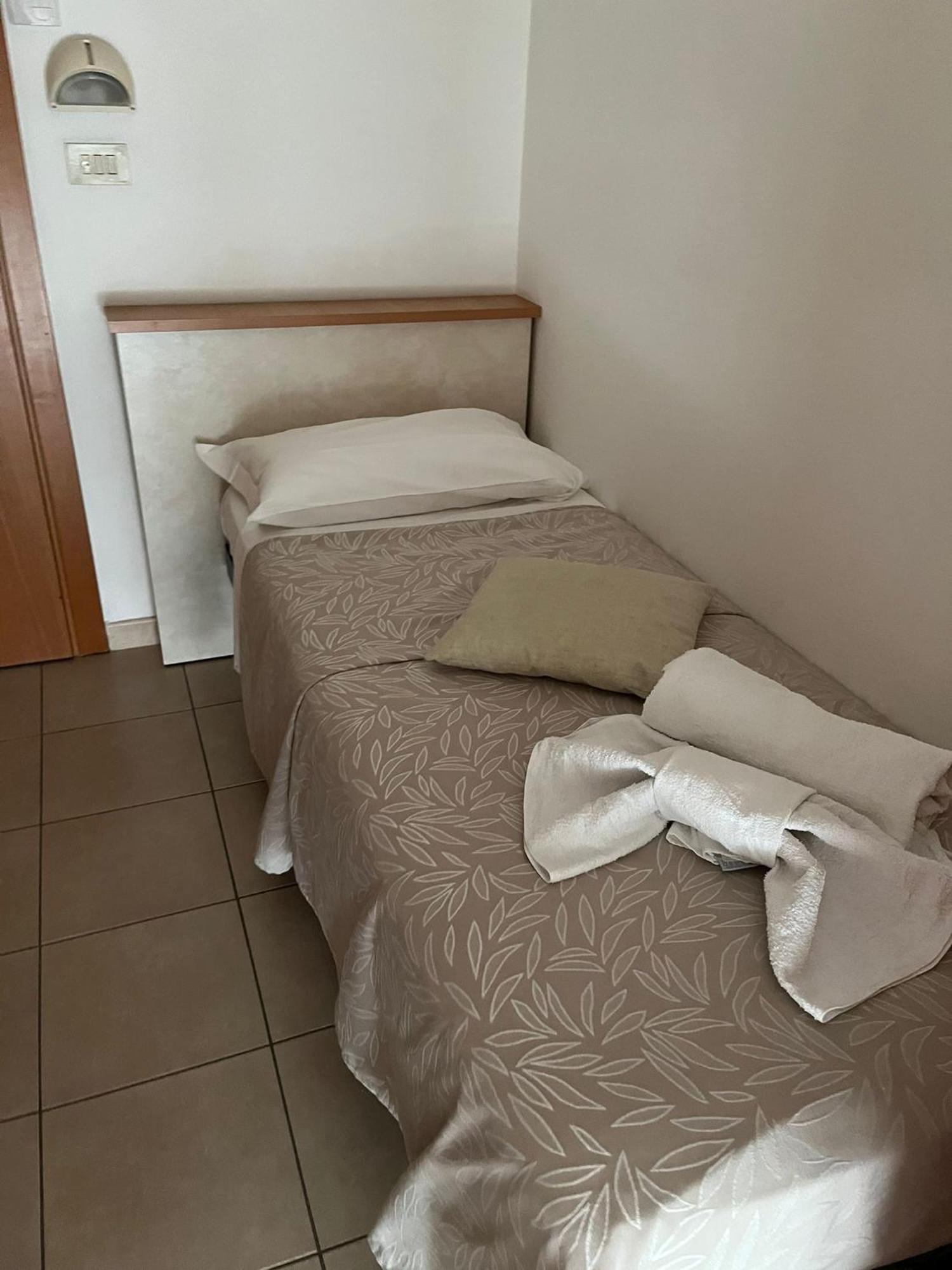 Hotel Vienna Rivazzurra Rimini Dış mekan fotoğraf