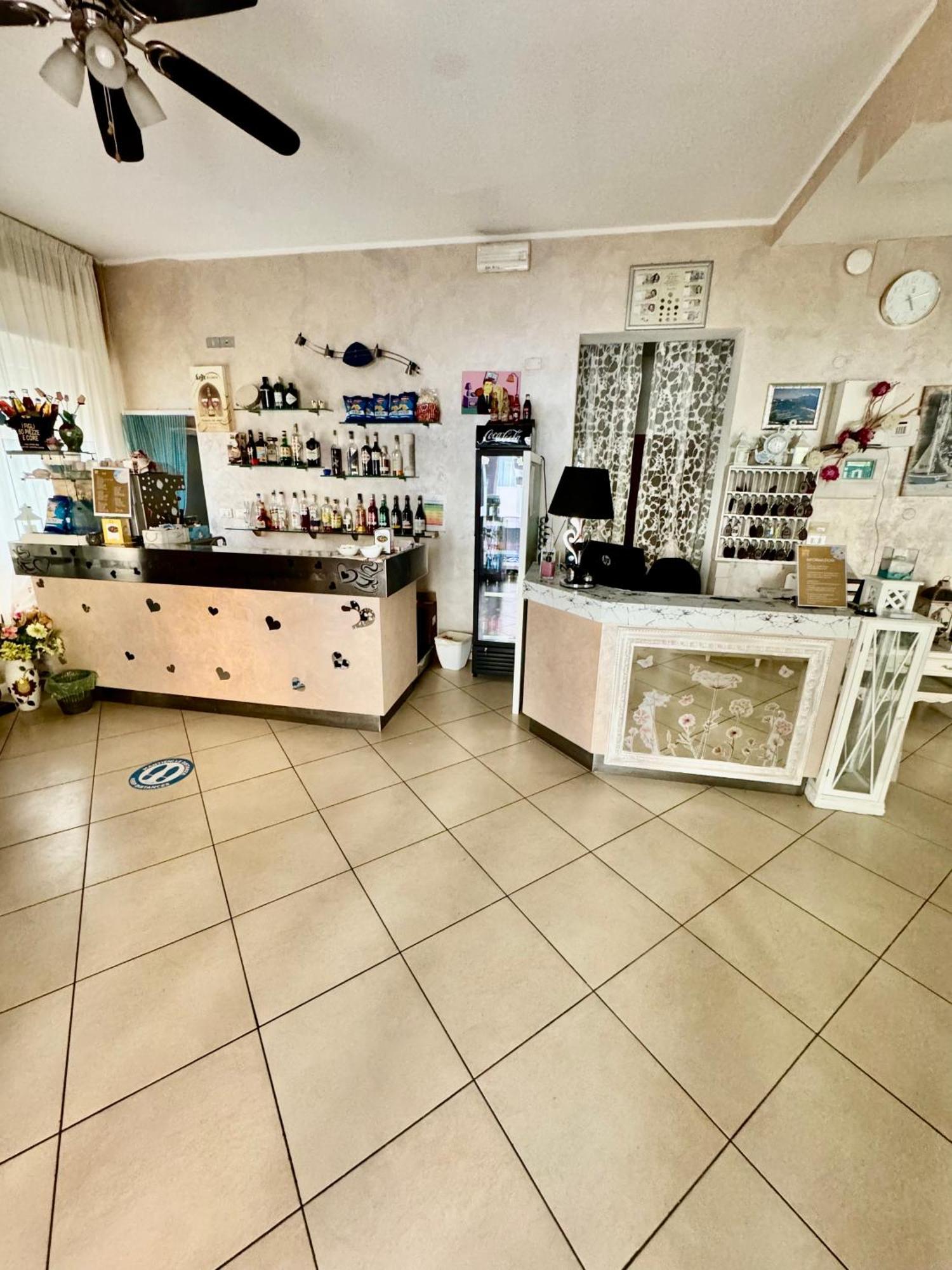 Hotel Vienna Rivazzurra Rimini Dış mekan fotoğraf